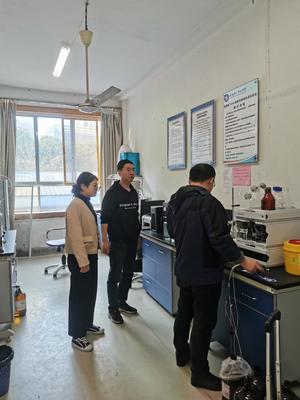 學(xué)院開展儀器設(shè)備維護(hù)及操作培訓(xùn)工作